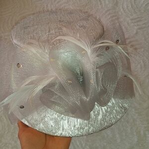 Nubiano Women's Silver Fancy Hat